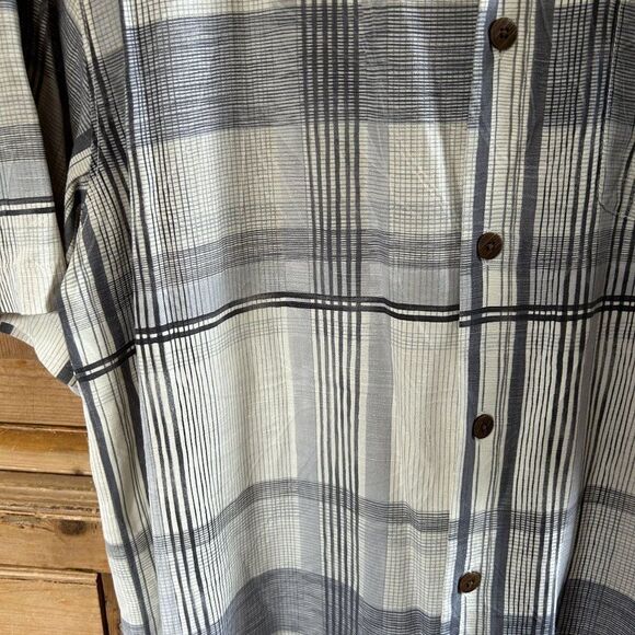 Tommy Bahama Medium Silk Button Front Shirt Short Sleeve White Gray Plaid - Picture 5 of 13